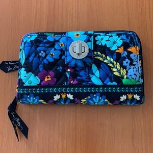 Vera Bradley wallet